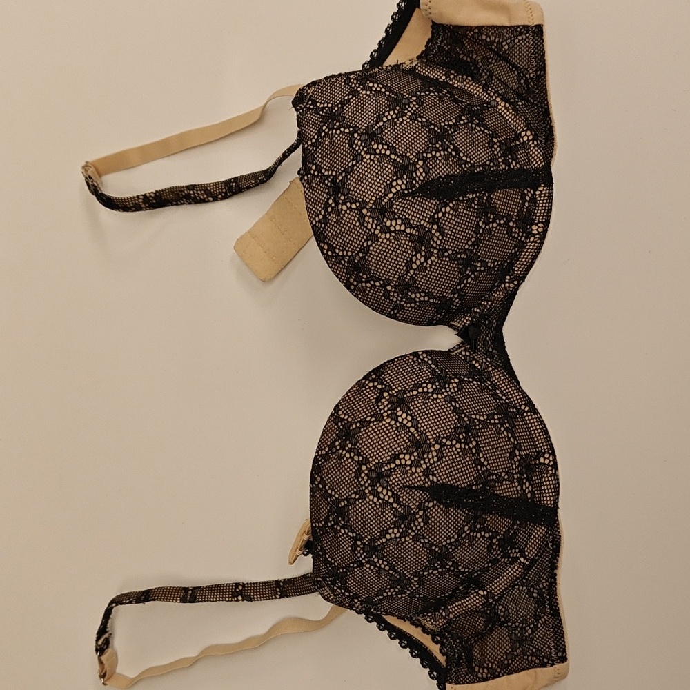 Black lace cream bra 34b
